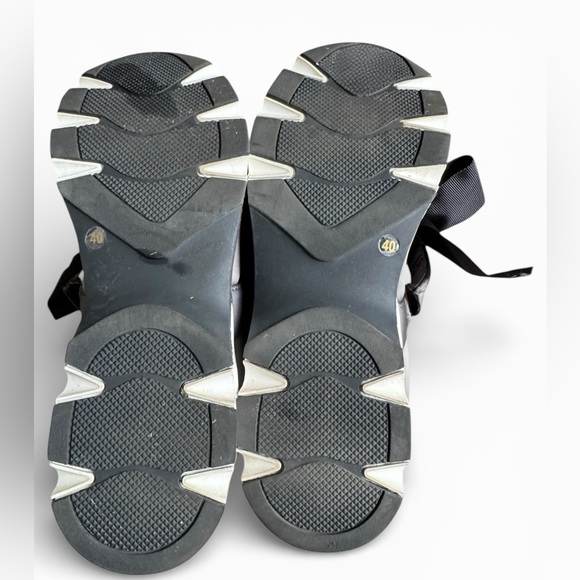 All Black Footwear woman’s bow bow satin sneaker size 40EU - Picture 12 of 12